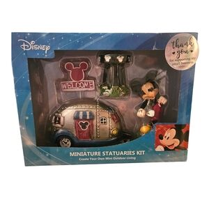 Disney Miniature Statuaries Kit - Mickey Mouse with Silver and Red Camper